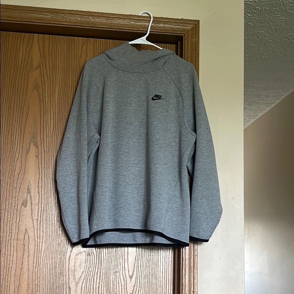 Nike Gray Sweatshirt Classic Fit